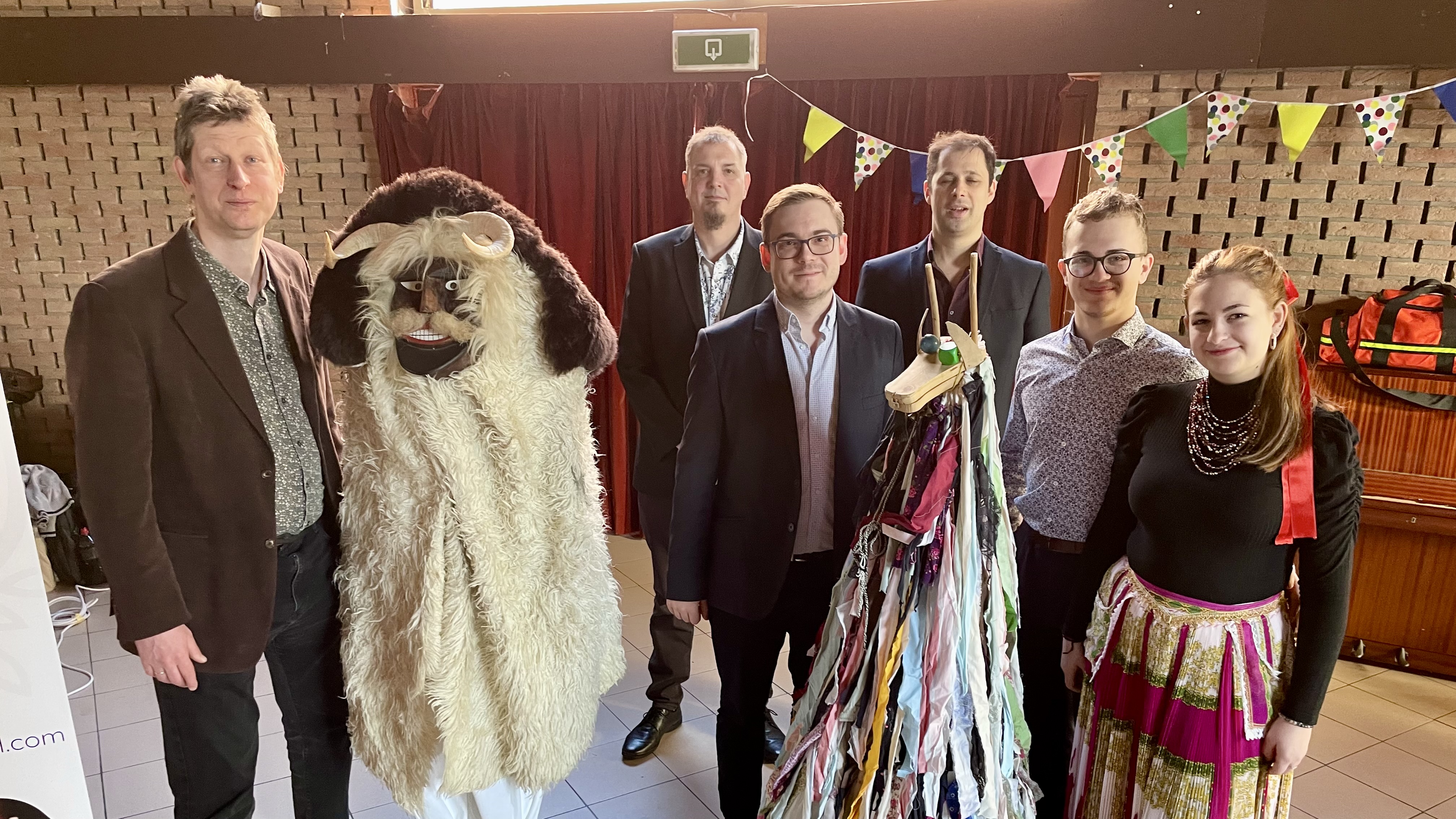 Brüsszel újrafényelve – barátsággal, tánccal, datolyás kókuszgolyóval